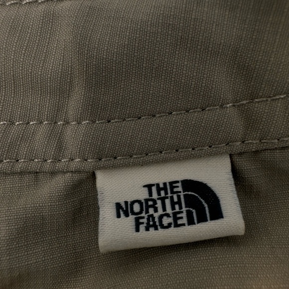 North Face Zip-off Convertable Pants - Women's SIZE 8 beige tan nylon pants - Picture 11 of 13